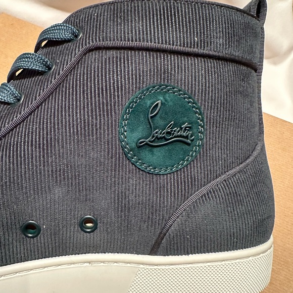 🚫🚫🚫SOLD🚫🚫🚫
Christian Louboutin Louis Orlato Velvet Sneakers - Colour Vosges - Picture 5 of 8